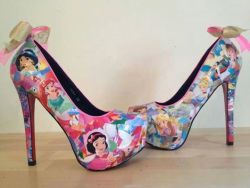 luciferzsubmissivexxx:  lostladylittle:  How cute are these shoes??? Ohhhh myyyyyy gaaaaawwwwwwd! ♡ ♡ ♡   Want