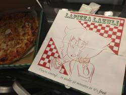 In honor of our new episode tonight, the Steven Crewniverse is sharing a pizza dinner, just like Greg and Steven!I can&rsquo;t believe my flipping tastebuds!(food prep: Ben Levin and Lauren Zuke)