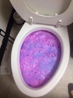 lesgledemeaux:  youdtearthiscanvasskinapart:  tenthousand-rectums:  When your dad thinks your bath bomb is a toilet cleaner  This is the only “bathbomb” meme I will except it is the only one it is the ultimate dad thing to do im dead  #*throws a bath