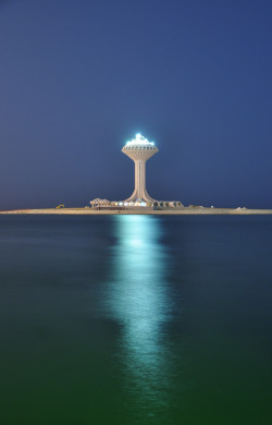 lensblr-network:  The Water TowerAl Khobar | Kingdom of Saudi Arabia by Romeo Mata  (romeojuniorblog.tumblr.com)