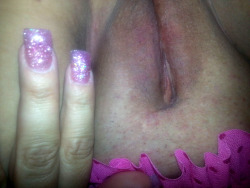 fatpussys:  Email submission: she wants to know if you like her nails :)