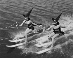excdus:  rogerwilkerson: Water Skiing Witches   @flashesofher