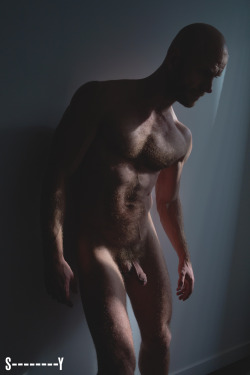 simonology-nudes:  New home, new light 😜Follow me on Instagram: @simonology.nudes   Mmmmm&hellip;.