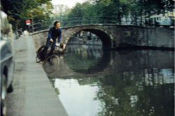  Bas Jan Ader, Fall II, Amsterdam, 1970. 