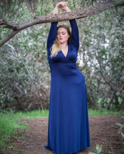 beccyquinn:Another awesome shot from my shoot with @a_normal_humanbeing and @cambriaplusmodel #lovemycurves #bodypositivity #bodypositivitymovement #stillsexy #effyourbeautystandards #fuckyourbeautystandards #nature #naturalbody #lovenature   (at Kenneth