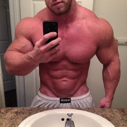 thick-sexy-muscle:  Joel Thomas…. thick muscle stud