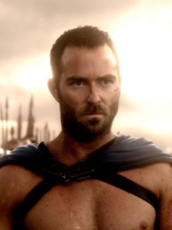 One of our favorite male celebs, Sullivan Stapleton showing his penis.http://hunkhighway.com/category/nude-male-celebs-2