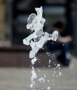 themariobrosdotnet:  Water in the air captured at just the right timing to look like Mario jumping. What were the odds. 