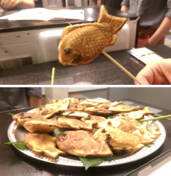 stevencrewniverse:  In honor of our new episode tonight, the Steven Crewniverse is sharing… delicious taiyaki cakes on skewers!   Putting our fish-murdering skills to good use! Food Prep: Christy Cohen 