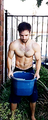 tumblinwithhotties:  Nathan Kress’ ALS Ice Bucket Challenge (gifs by uncuts) 