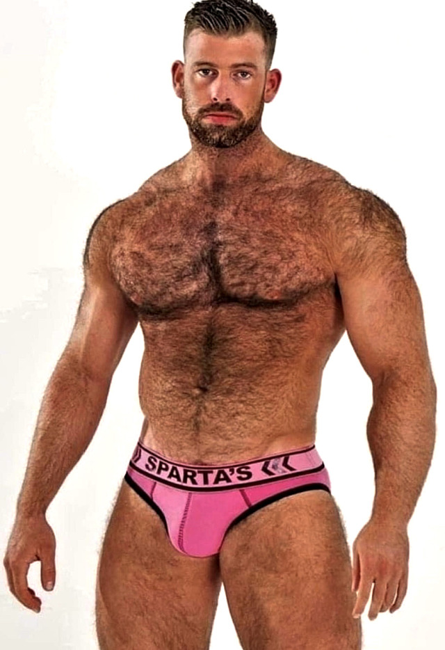 brutally-gentlemen:Follow Hairymenmuscularlegs for your pictorial guide to a man’s man. BELLE BÊTE !