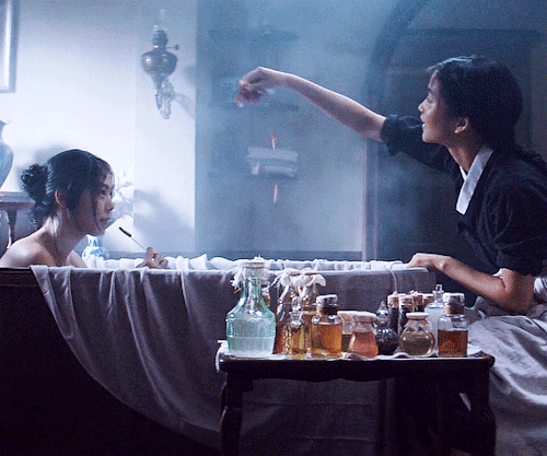 bereaving:Love? What does a crook know about love?THE HANDMAIDEN (2016)dir. Park Chan-wook