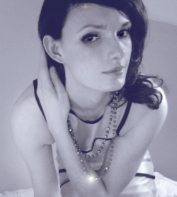dreamtgirls:  Jenny Townsend  So very pretty.