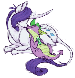 pia-chan:  red-anteater:  heeeeey I drew more MLP stuf instead of being productive! orz rarity is so fun to draw hhhh  i had forgot to reblog this…  Hnnnng &lt;3