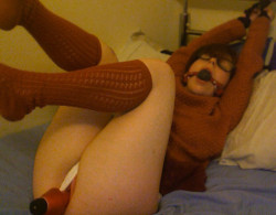just-lewds:  Gotta love Velma &lt;3
