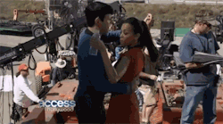 omegaling:  OH MY SPOCK/UHURA SHIPPER HEART.  How did I never see this gif before?!