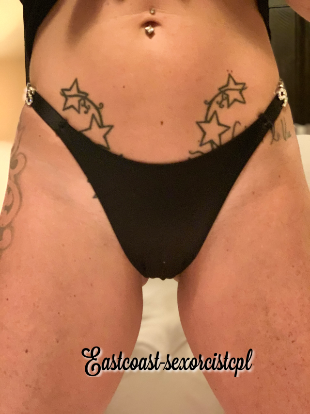 eastcoast-sexorcistcpl:Wanna see these panties come off and see all of me totally nude?! Come sign up now for ŭ.00 for 30 days full access. Follow the link below! 👇🏻👇🏻Onlyfans.com/eastcoastsex2 