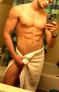 texasfratboy:  would love to help you in the shower, though i tend to drop the soap when convenient!  …heehee