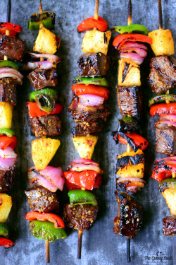 intensefoodcravings:  Hawaiian Steak Kabobs | The Gunny Sack