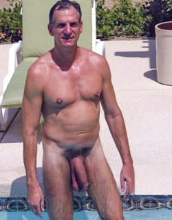 hung hot old daddy....... this contain is only 18+