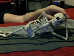 neasura:  Draw me like one of your french girls  Did someone say skeletons?