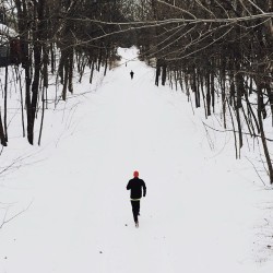 stupid-jogger: “We started before the snow, and we’ll still be going when it’s gone. #BostonBound #FindYourStrong”instagram.com