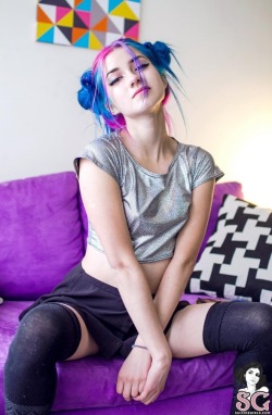 soyjuanpi:  Fay Suicide set: Gamers  One of the most beautiful girls alive