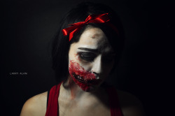 365daysofhorror:Zombie Snow White