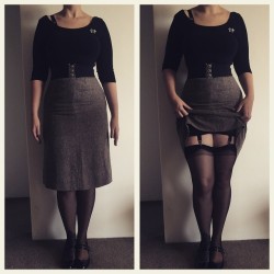 the-nylon-swish:  I love my new vintage skirt from @thegoldhattedlovers ! They go perfectly with my @whatkatiediduk fully-fashioned stockings 😍 ahhhh I feel like myself today!