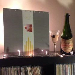 vinylpairings:  time to pause and celebrate #vinylpairing time The #eurythmics 1983 Sweet Dreams paired with a Juve Y Camps family reserve 2008 sparkling wine from #spain. Yum.