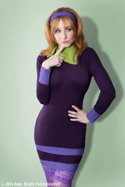 hotcosplaychicks:  Another sexy Daphne cosplay, from Scooby Doo. for more hot cosplay http://hotcosplaychicks.tumblr.com 