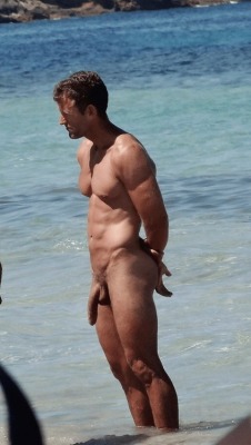 uncensoredpleasure:  When your boyfriend told you his dad would be joining you on your trip to the nude beach, you were totally shocked….how much more awkward could it get?? Turns out, as soon as he slipped his bathing suit off, you saw your father