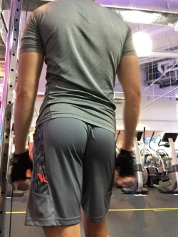 You were starting your new job at the local gym, in a position called workout buddy. Basically it was your job to motivate any patrons who requested you and aid them in any way they see fit. Your first customer was a familiar gym rat who immediately reque