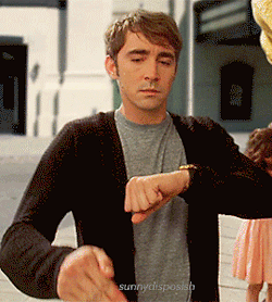 sunnydisposish:  Ned and his adorable face(s). 4/∞  (Pushing Daisies 1x04) a/k/a Ned the (unsuccessful) squirrel shoo’er. ;-) 