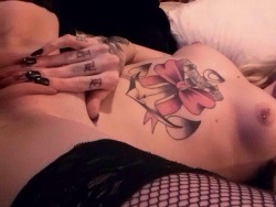 tattooed-honeys:  Sierra Cure 