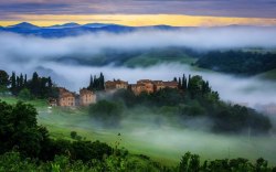 theencompassingworld:  wanderlog:  Toscana, Italy.   The World Around Us