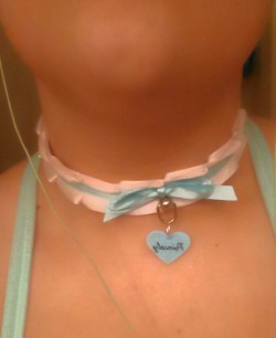 bitterly-kawaii:  my collar came in today!! im such a happy kitty