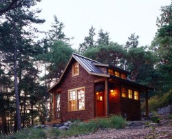 tinyhousesgalore:  Orcas Island Cabin, a 400 square foot cabin designed by Vandervort Architects. See more here! 