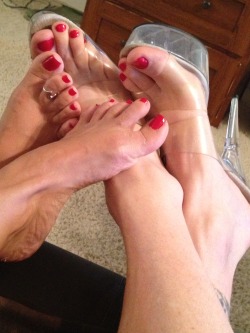 katieisreal:  matching pedi’s   we do that - get matching Pedi&rsquo;s!  it is fun, and the salon folks get a laugh!