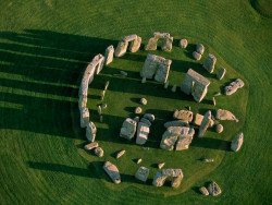 orplid:  Stonehenge, a prehistoric monument located in Wiltshire, England, about 8 miles north of Salisbury. Stonehenge was build between 2600 - 2000 BC 