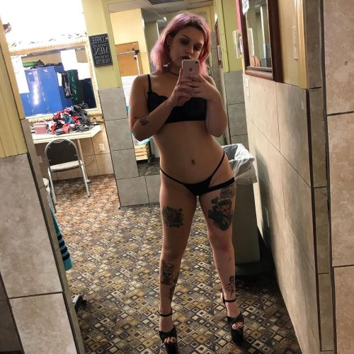 stripper-locker-room:  https://www.instagram.com/luxcore69/