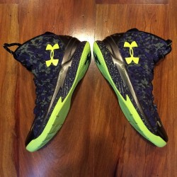 kickspotting:  Finally got them currys! Thanks @alvoguy for the assist. #underarmour #uabasketball #curryone #chefcurry #kickspotting #darkmatter #allstar #charged #copped