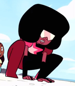 garnetoftheday:  Today’s Garnet of the Day is brought to you by: Aggressive Leapfrog