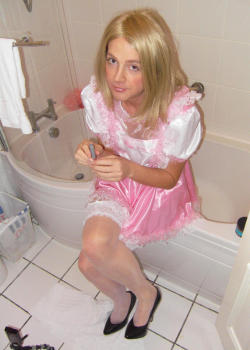 Just a lil’ sissy awaiting instructions from her superior 