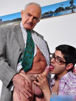 Gay grandpa sucked by a young guy