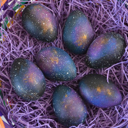 art-tension:   How To Make Galaxy  Easter Egg      Facebook        Happy Easter, bored pandas! Two days ago we posted a list of 20+ Creative Easter Egg Decoration Ideas and according to your votes the winner is “Galaxy Eggs” by Allison Murray