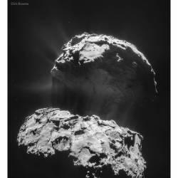 Comet 67P from Spacecraft Rosetta #nasa #apod #comet #67p #churyumov_gerasimenko #spacecraft #probe #satelite #rosetta  #solarsystem #orbit #space #science #astronomy
