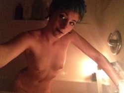 captainblucifer:  Arrested Development and a candlelit bath is exactly what I needed today 