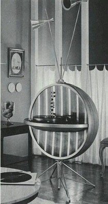 oldsoulretro:  Best looking record player ever ! Love the atomic/space age look. 