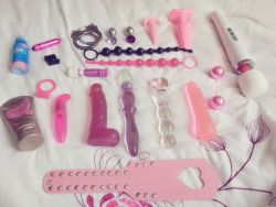 thenudistprincess:  littleprincesschloe:  this has so many notes now uchhh   want it all omg